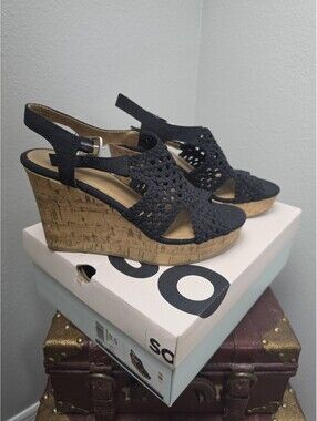 SO Taffy Black Woven Cork Wedge Sandals Open Toe Buckle Closure Womens Size 8.5